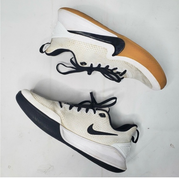 Nike KOBE MAMBA FOCUS Men's Athletic ShoesSize 12 EXCELLENT CONDITION
